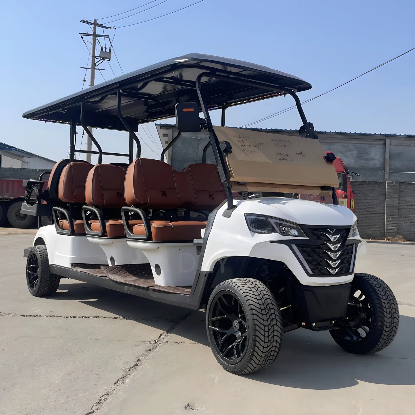 2025 new electric golf cart 4-seater electric hunting cart electric sightseeing cart energy-saving and environmentally friendly