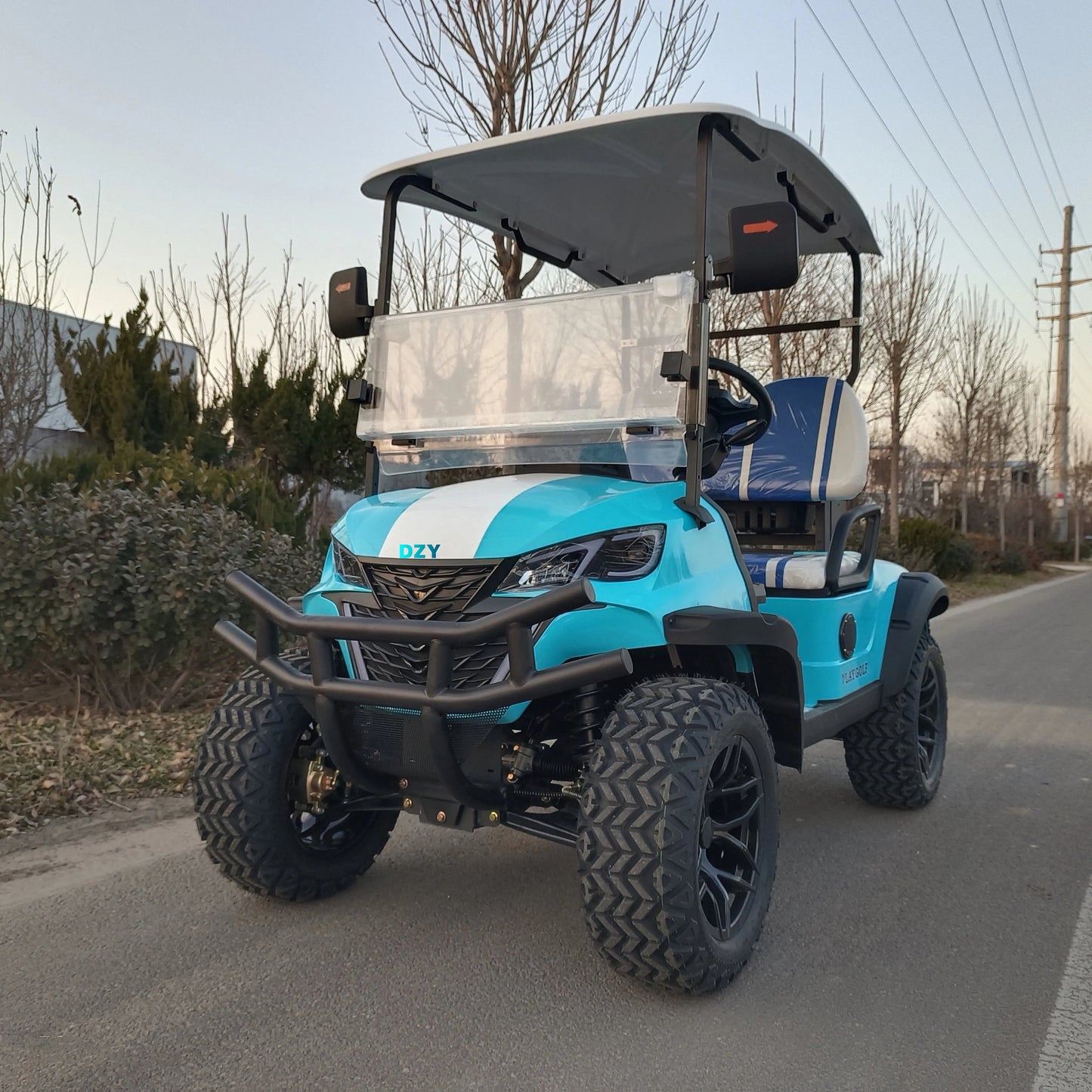 2025 new electric golf cart 4-seater electric hunting cart electric sightseeing cart energy-saving and environmentally friendly